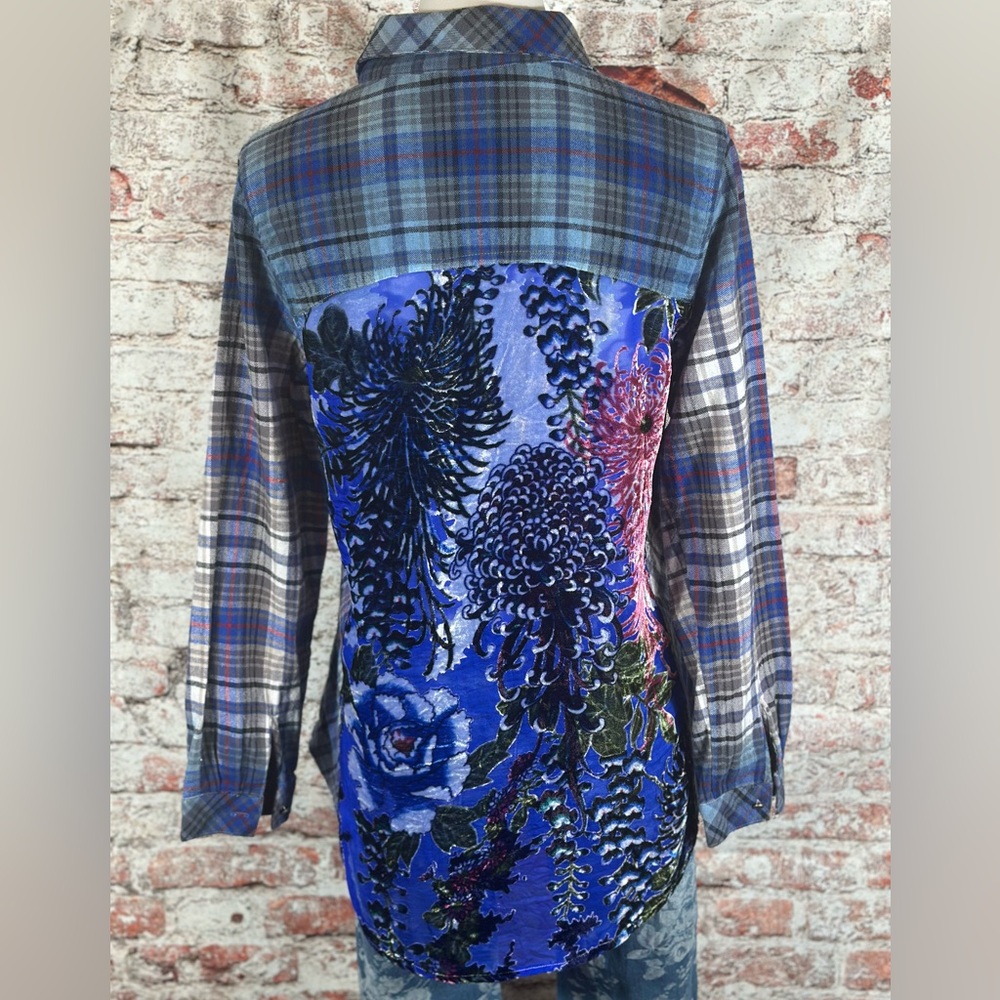 Soft Surroundings Button Down - Picture 9 of 16